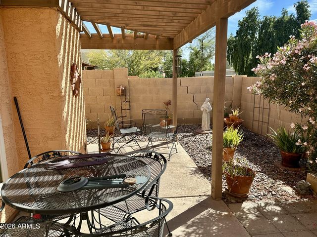 815 E GROVERS Avenue 12, Phoenix, AZ 85022