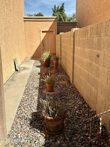 815 E GROVERS Avenue 12, Phoenix, AZ 85022