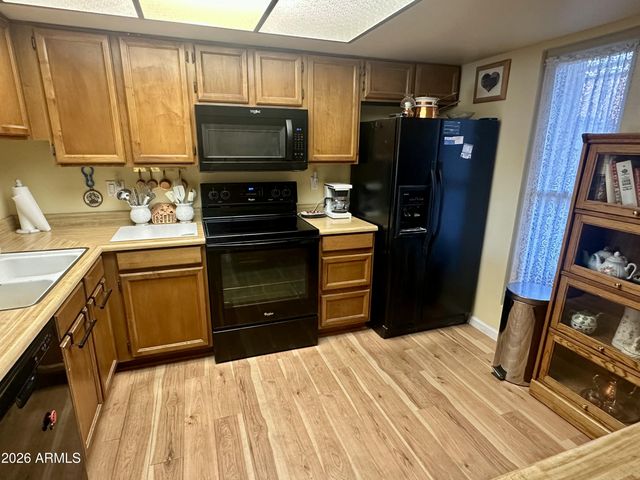 815 E GROVERS Avenue 12, Phoenix, AZ 85022