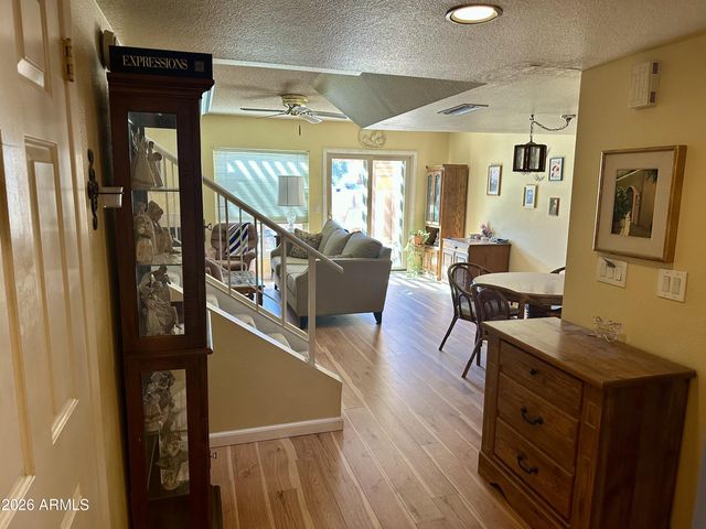 815 E GROVERS Avenue 12, Phoenix, AZ 85022