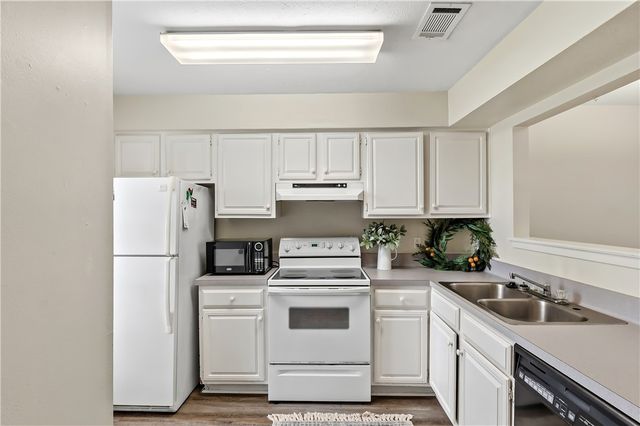 2523 Longmire Drive, College Station, TX 77845