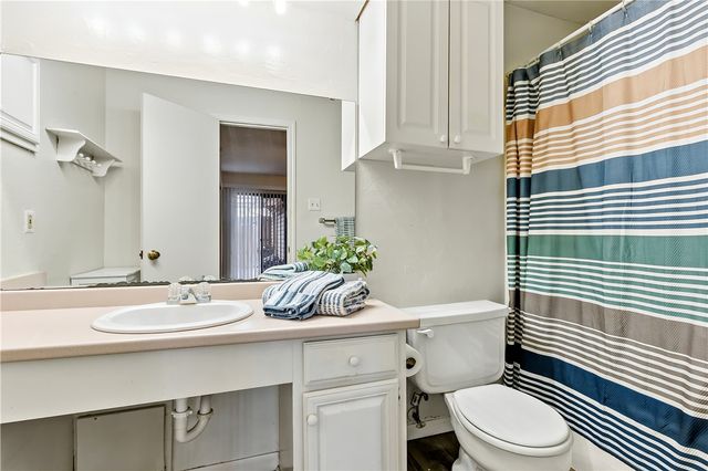 2523 Longmire Drive, College Station, TX 77845