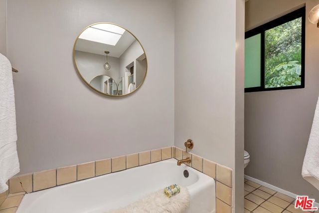1255 N Norman Place, Los Angeles, CA 90049