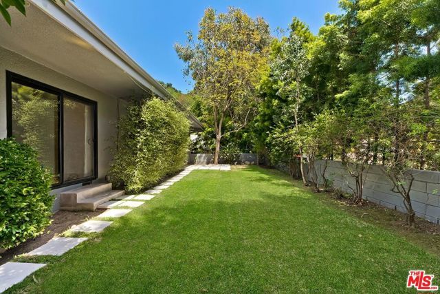 1255 N Norman Place, Los Angeles, CA 90049