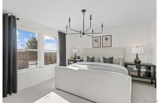 5315 Paisley Circle, Milford, MI 48381