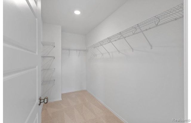 5315 Paisley Circle, Milford, MI 48381