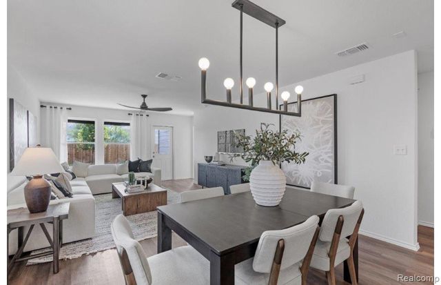 5315 Paisley Circle, Milford, MI 48381