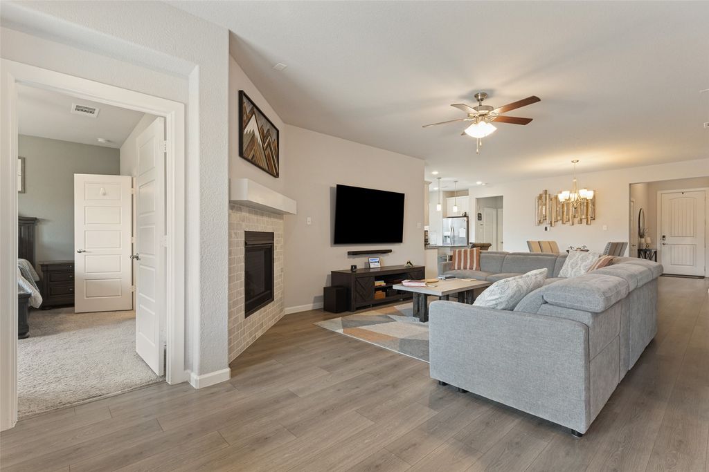 10928 Phelps Way, Fort Worth, TX 76244 — photo 2