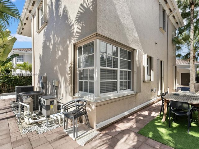 3960 194th Trail, Sunny Isles Beach, FL 33160