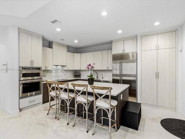 3960 194th Trail, Sunny Isles Beach, FL 33160