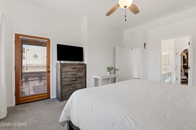 681 E Armor Springs Place, Green Valley, AZ 85614