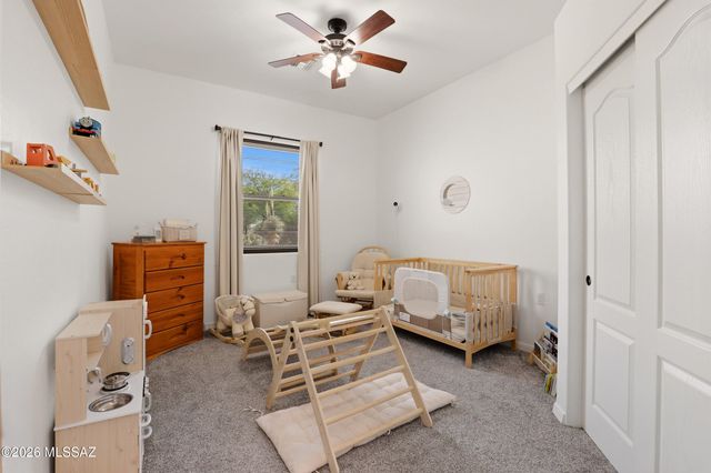 681 E Armor Springs Place, Green Valley, AZ 85614