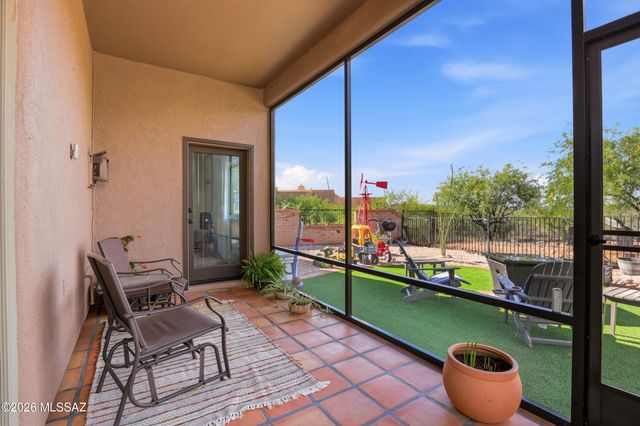 681 E Armor Springs Place, Green Valley, AZ 85614