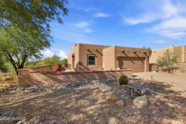 681 E Armor Springs Place, Green Valley, AZ 85614