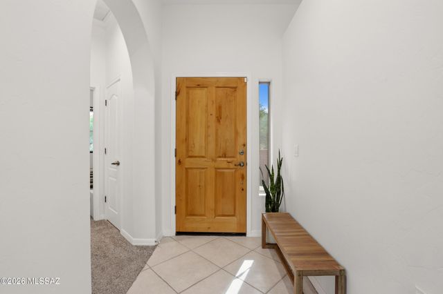 681 E Armor Springs Place, Green Valley, AZ 85614