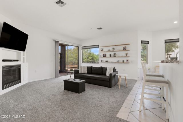 681 E Armor Springs Place, Green Valley, AZ 85614