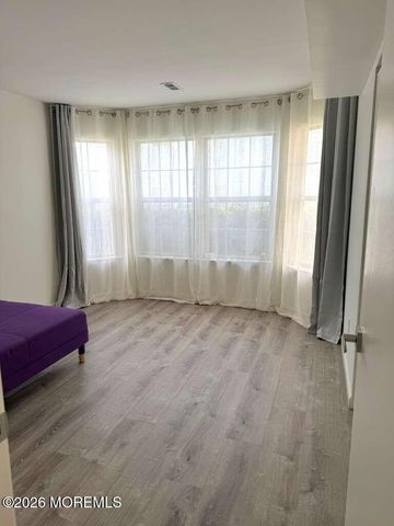 187 Tulip Lane, Freehold, NJ 07728