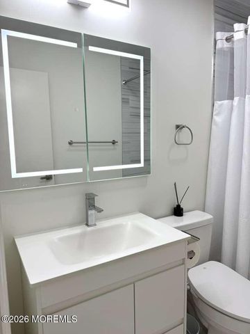 187 Tulip Lane, Freehold, NJ 07728