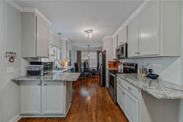461 N Oliver Avenue, Fayetteville, AR 72701