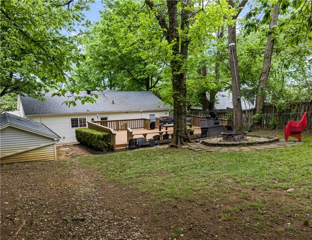 461 N Oliver Avenue, Fayetteville, AR 72701