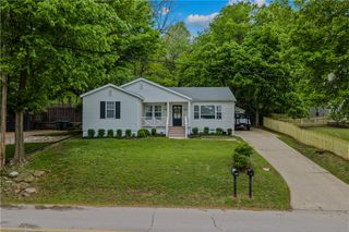 461 N Oliver Avenue, Fayetteville, AR 72701