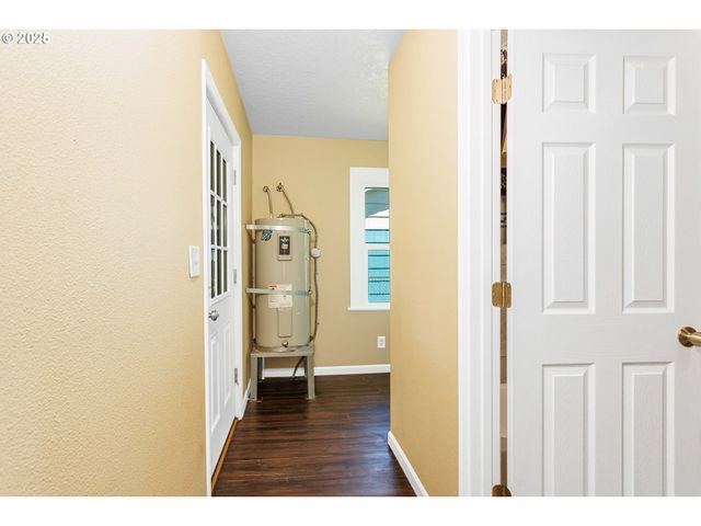 1617 7th Ave, Longview, WA 98632