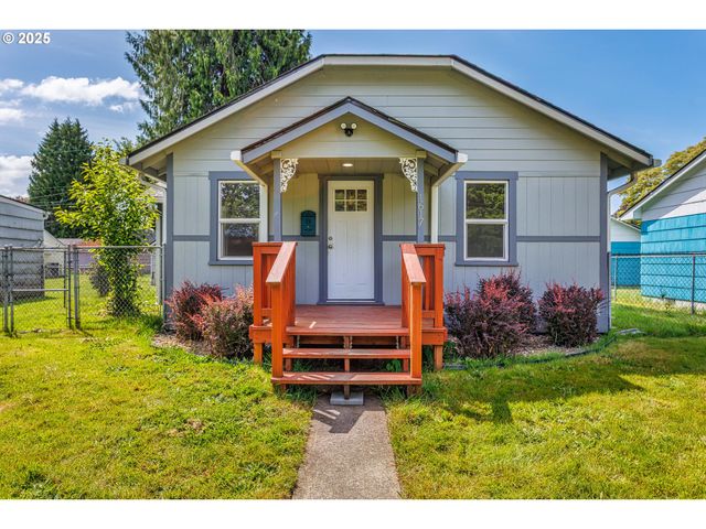 1617 7th Ave, Longview, WA 98632