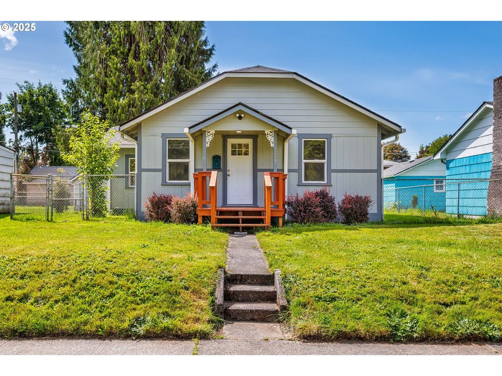 1617 7th Ave, Longview, WA 98632