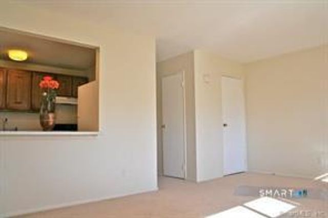 22 Bostwick Arms 22, New Milford, CT 06776