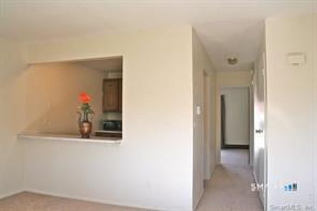 22 Bostwick Arms 22, New Milford, CT 06776