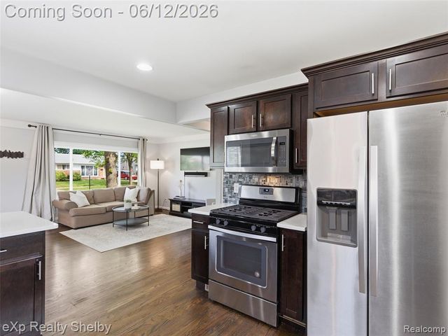 29451 Mark Avenue, Madison Heights, MI 48071