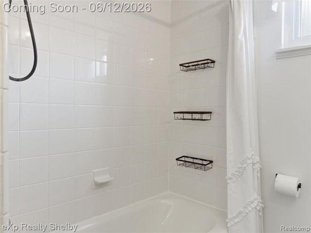 29451 Mark Avenue, Madison Heights, MI 48071