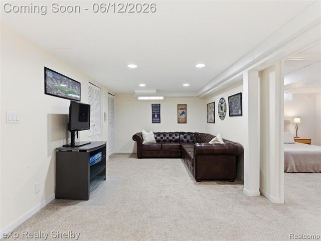 29451 Mark Avenue, Madison Heights, MI 48071