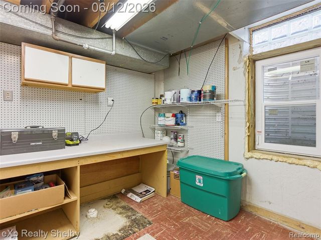 29451 Mark Avenue, Madison Heights, MI 48071