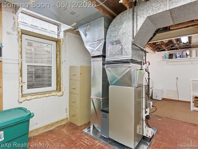 29451 Mark Avenue, Madison Heights, MI 48071