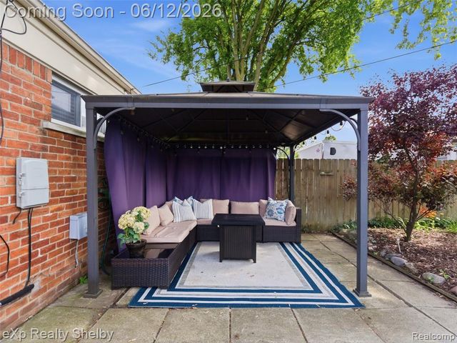 29451 Mark Avenue, Madison Heights, MI 48071