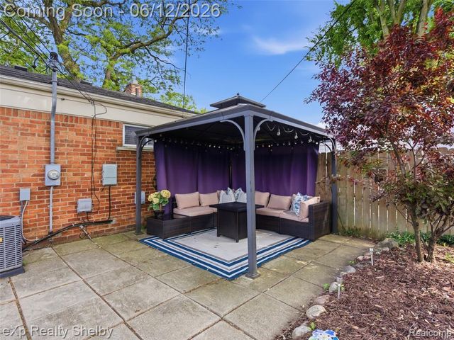 29451 Mark Avenue, Madison Heights, MI 48071