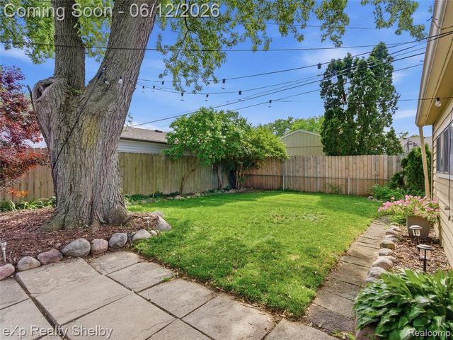 29451 Mark Avenue, Madison Heights, MI 48071