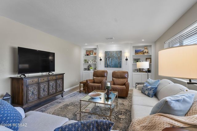 71 Avenida Pastor, Rio Rico, AZ 85648