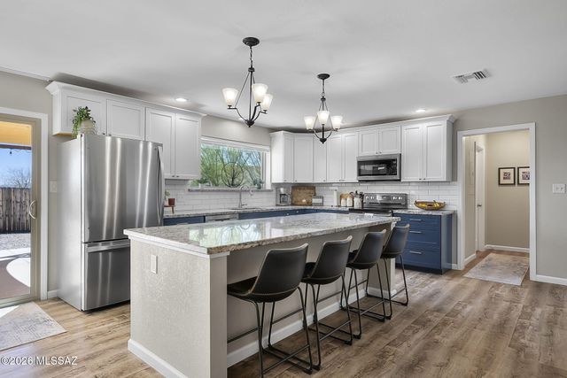 71 Avenida Pastor, Rio Rico, AZ 85648