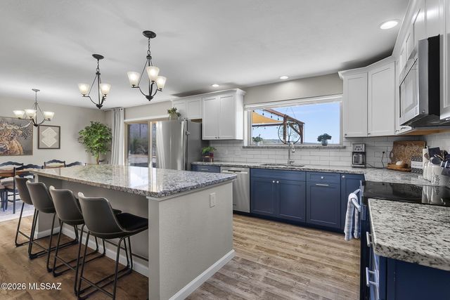 71 Avenida Pastor, Rio Rico, AZ 85648