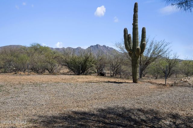 71 Avenida Pastor, Rio Rico, AZ 85648