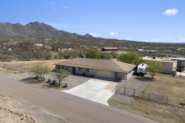 71 Avenida Pastor, Rio Rico, AZ 85648