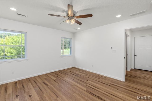 245 Hawkins Avenue, Crocker, MO 65452