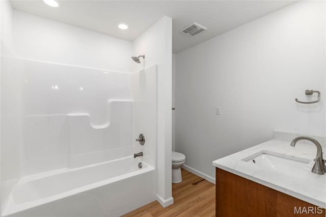 245 Hawkins Avenue, Crocker, MO 65452