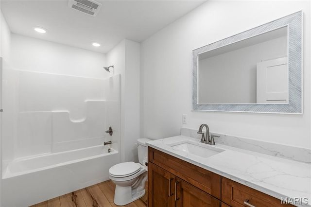 245 Hawkins Avenue, Crocker, MO 65452