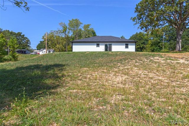 245 Hawkins Avenue, Crocker, MO 65452