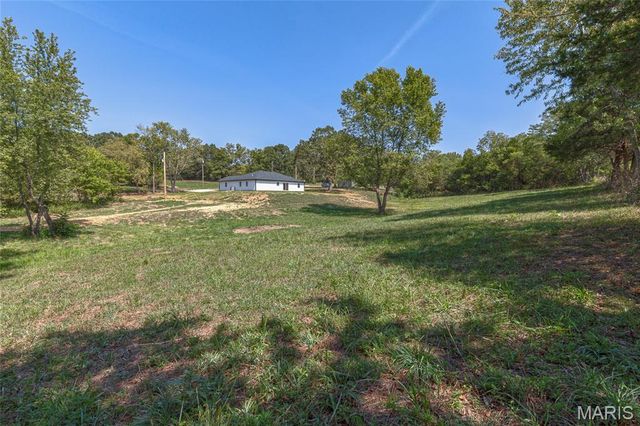 245 Hawkins Avenue, Crocker, MO 65452