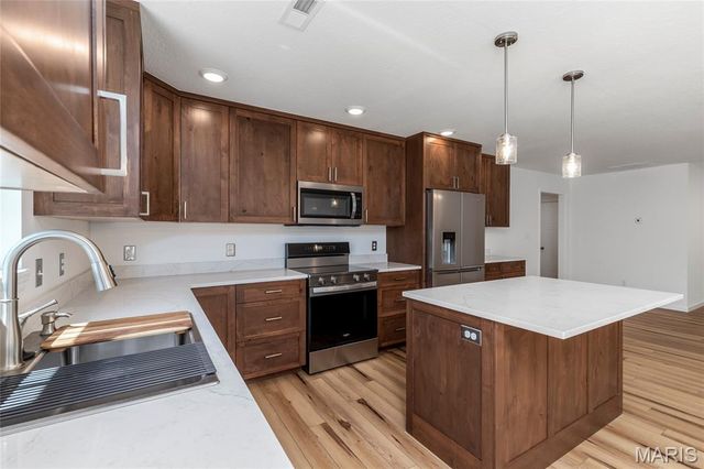 245 Hawkins Avenue, Crocker, MO 65452