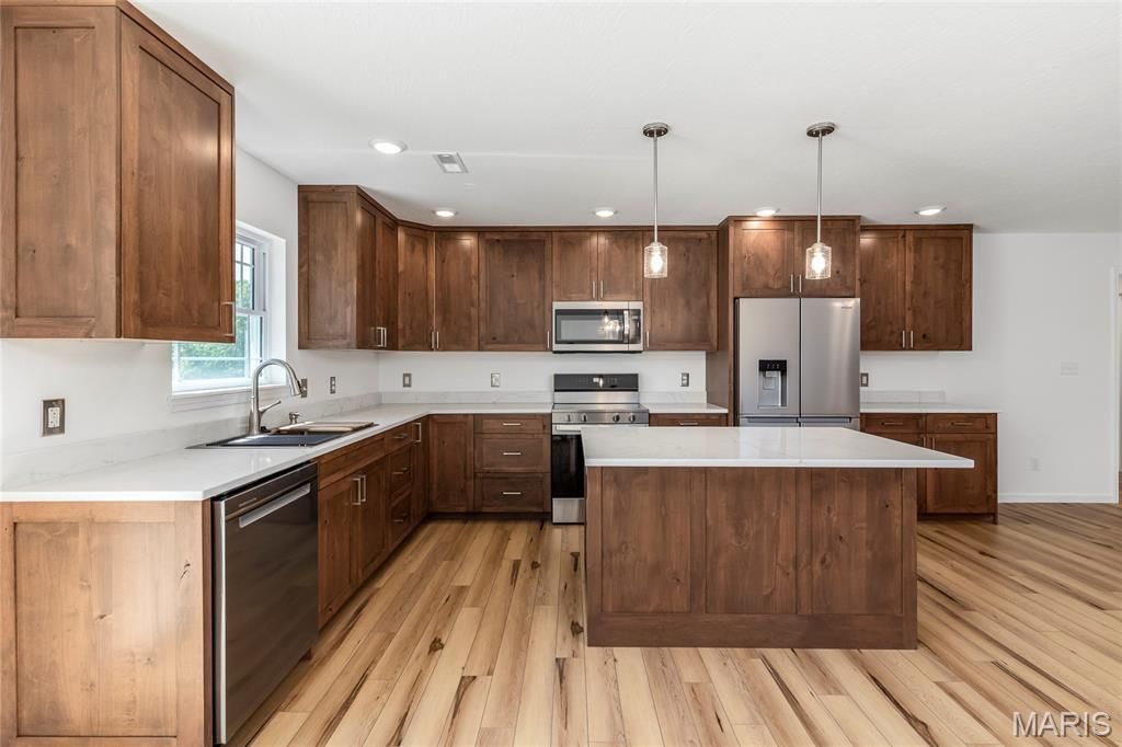 245 Hawkins Avenue, Crocker, MO 65452